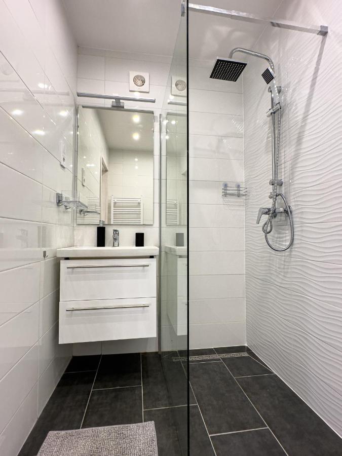 Var Apartman Eger Bagian luar foto